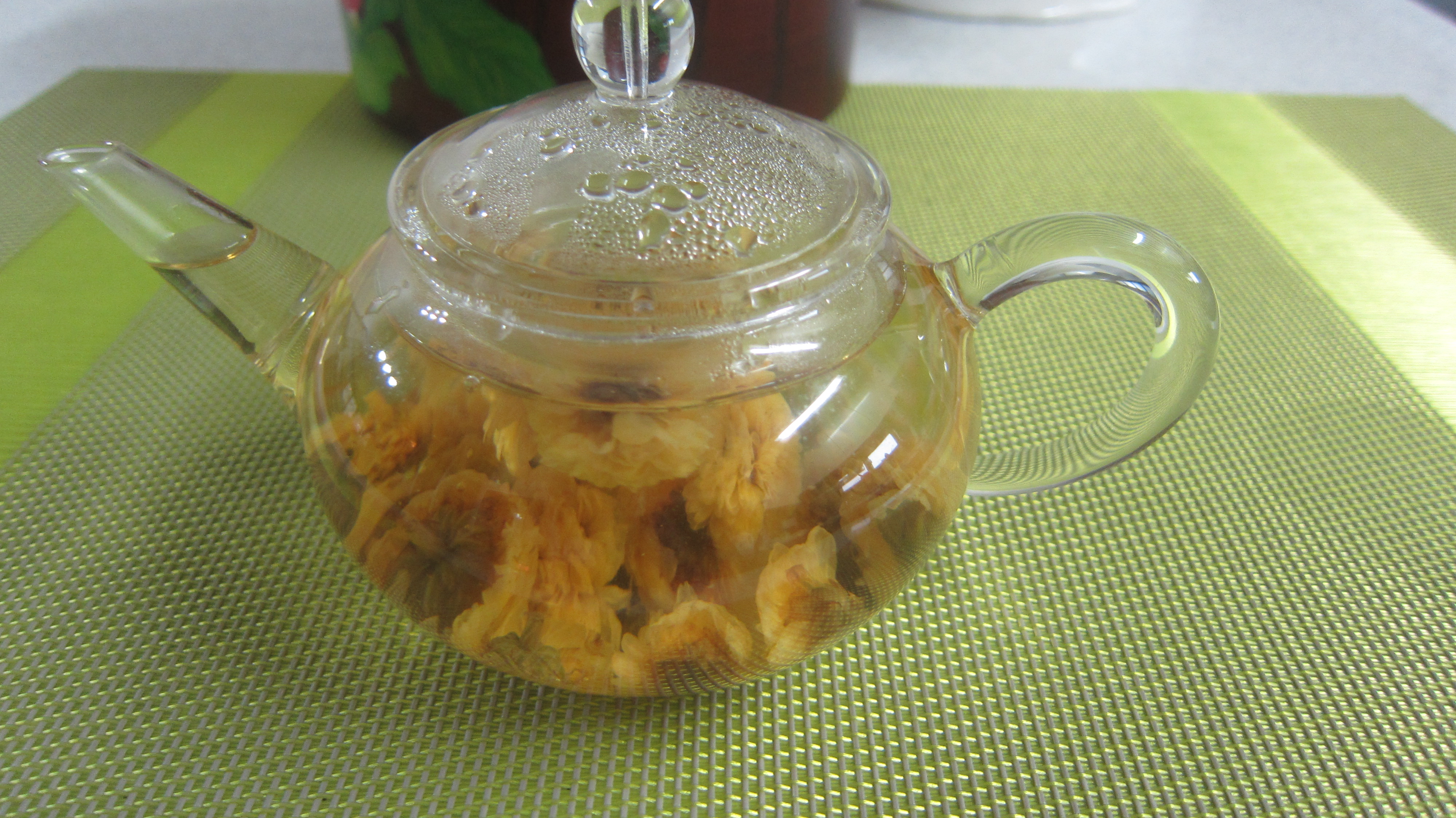 국화차 주전자 이미지