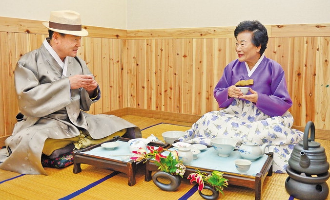 이진수 교무와 청백다례원 배근희 원장
