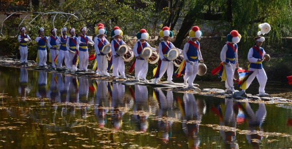 지신밟기 하는 모습