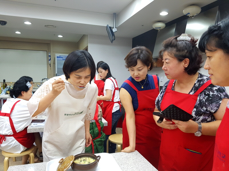 실습평가받는 원우들