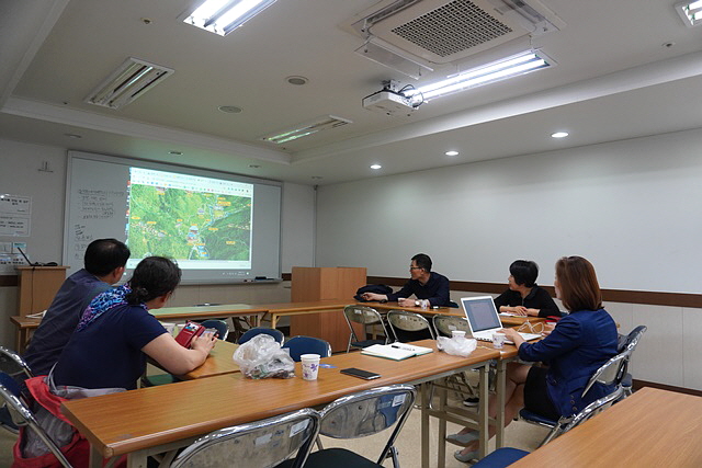 경청하는학생들