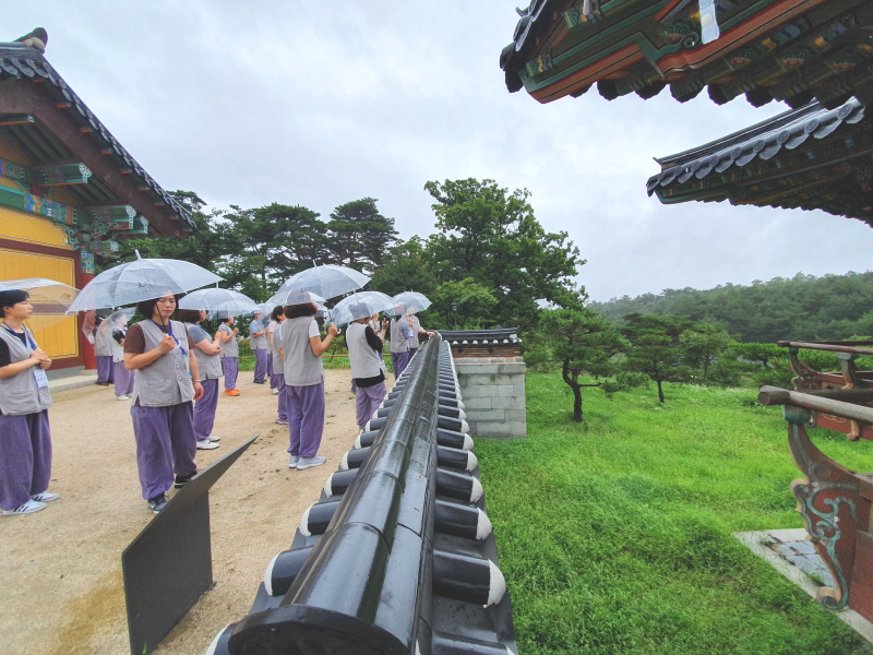 템플스테이 체험 중인 모습