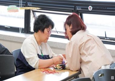 한국복식과학학과 한국매듭공예 특강에 참가한 학우들을 만나다!