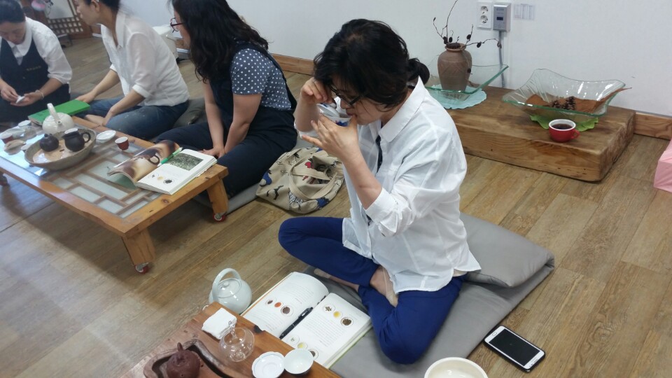 충주지역 한국 다도 사범 실습