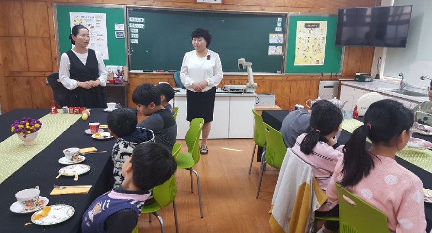 [사진] 송광초등학교 전교생 세계차 문화 일일체험