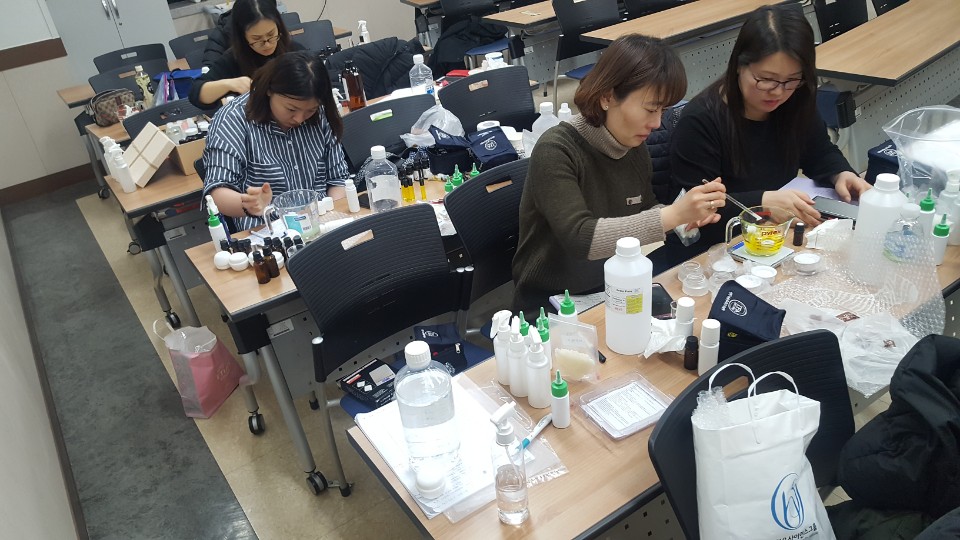 아로마테라피 자격증 특강(Aromatherapy CertificateⅡ)