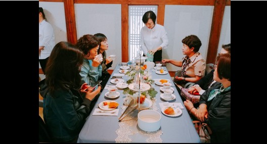 [사진] 문경전통찻사발축제 서울지역 학우님들의 영국홍차체험 찻자리