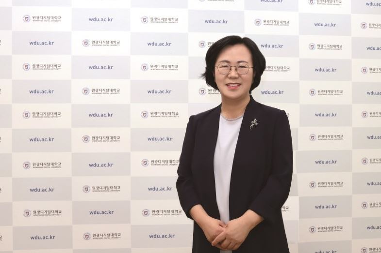 [보도] 뉴스메이커  월간인물에서 김영혜 학과장 수상