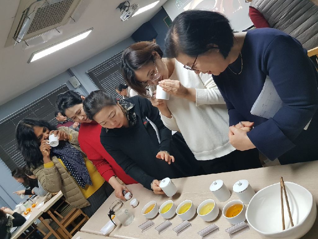 [사진] 이진미 교수님 홍차품평 강의