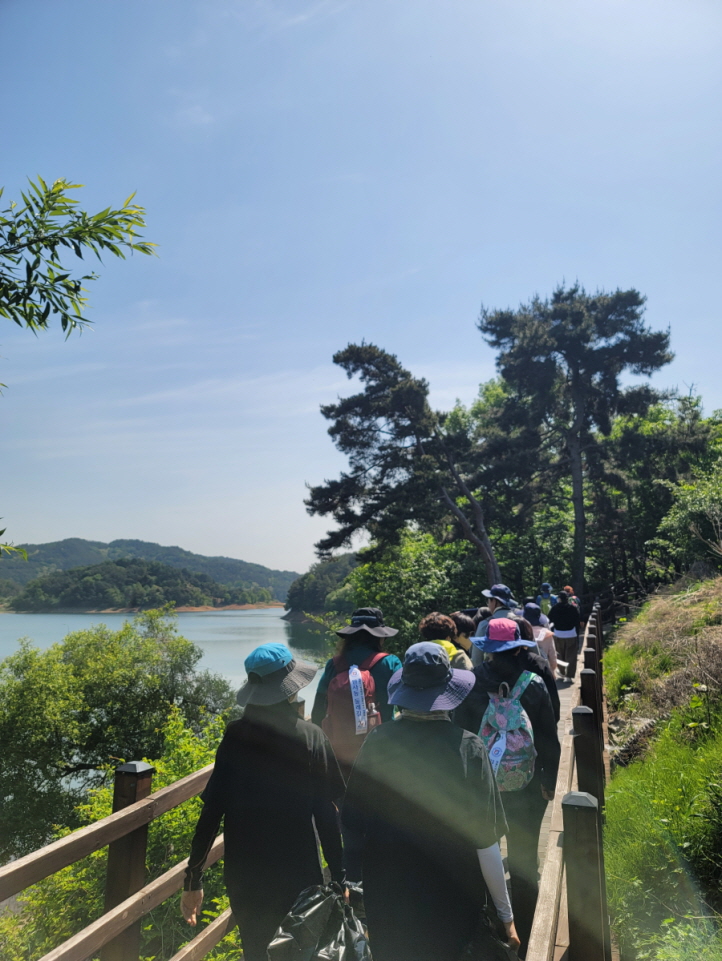 사회복지학과 동문회 - 대청호 둘레길(5월14일) -1