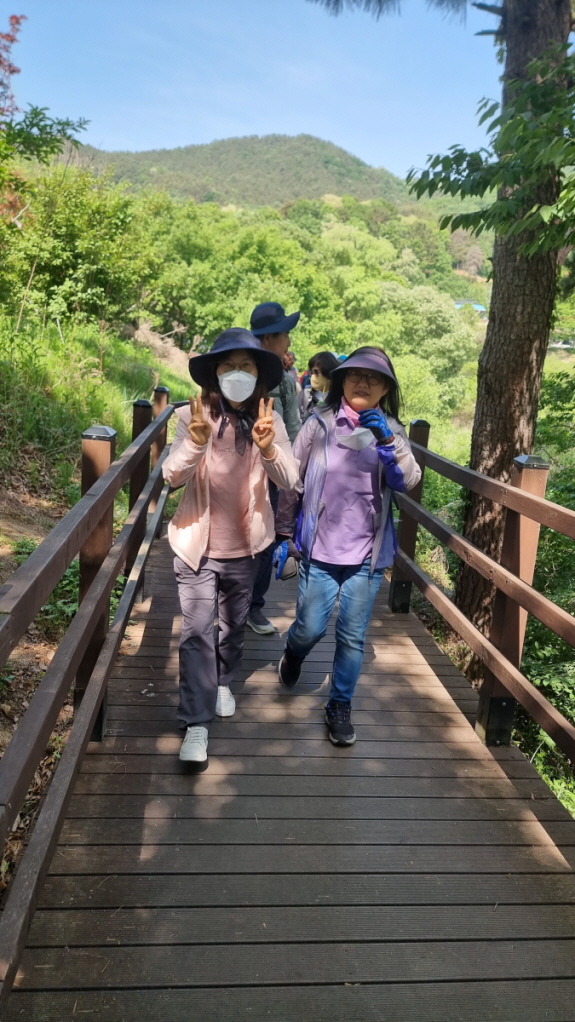 사회복지학과 동문회 - 대청호 둘레길(5월14일) -1